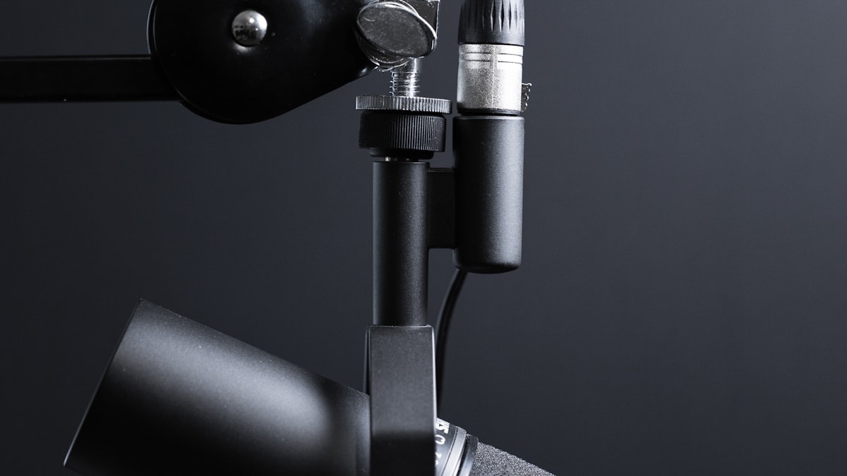 Podcast Setup for Beginners: Mic, Headphones, and the Basics