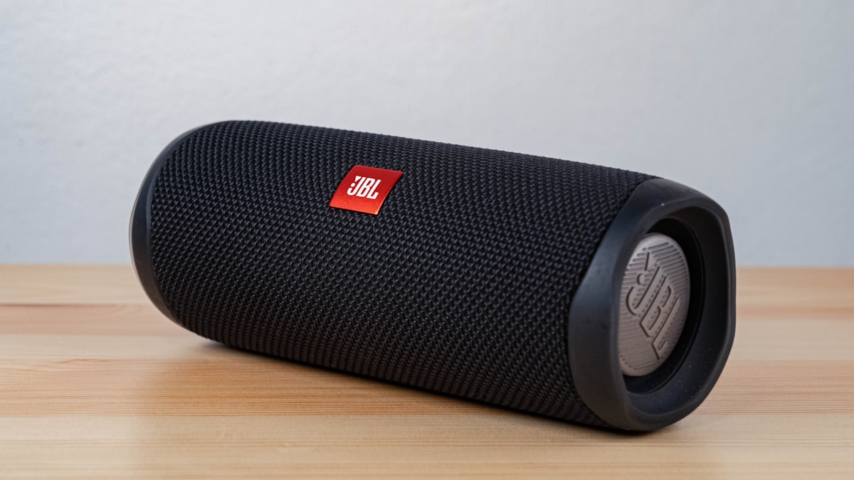How Long Should a Bluetooth Speaker Battery Actually Last
