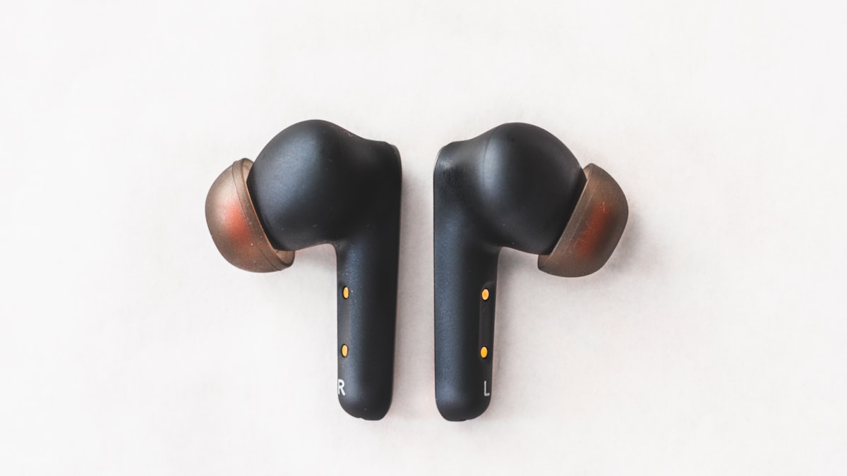 Wired vs True Wireless Earbuds: Which Actually Sounds Better