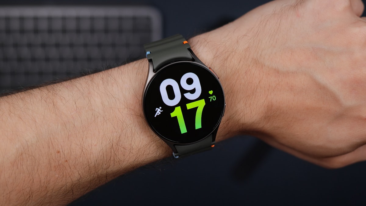 Does AMOLED vs LCD Actually Change Your Smartwatch\’s Battery Life?